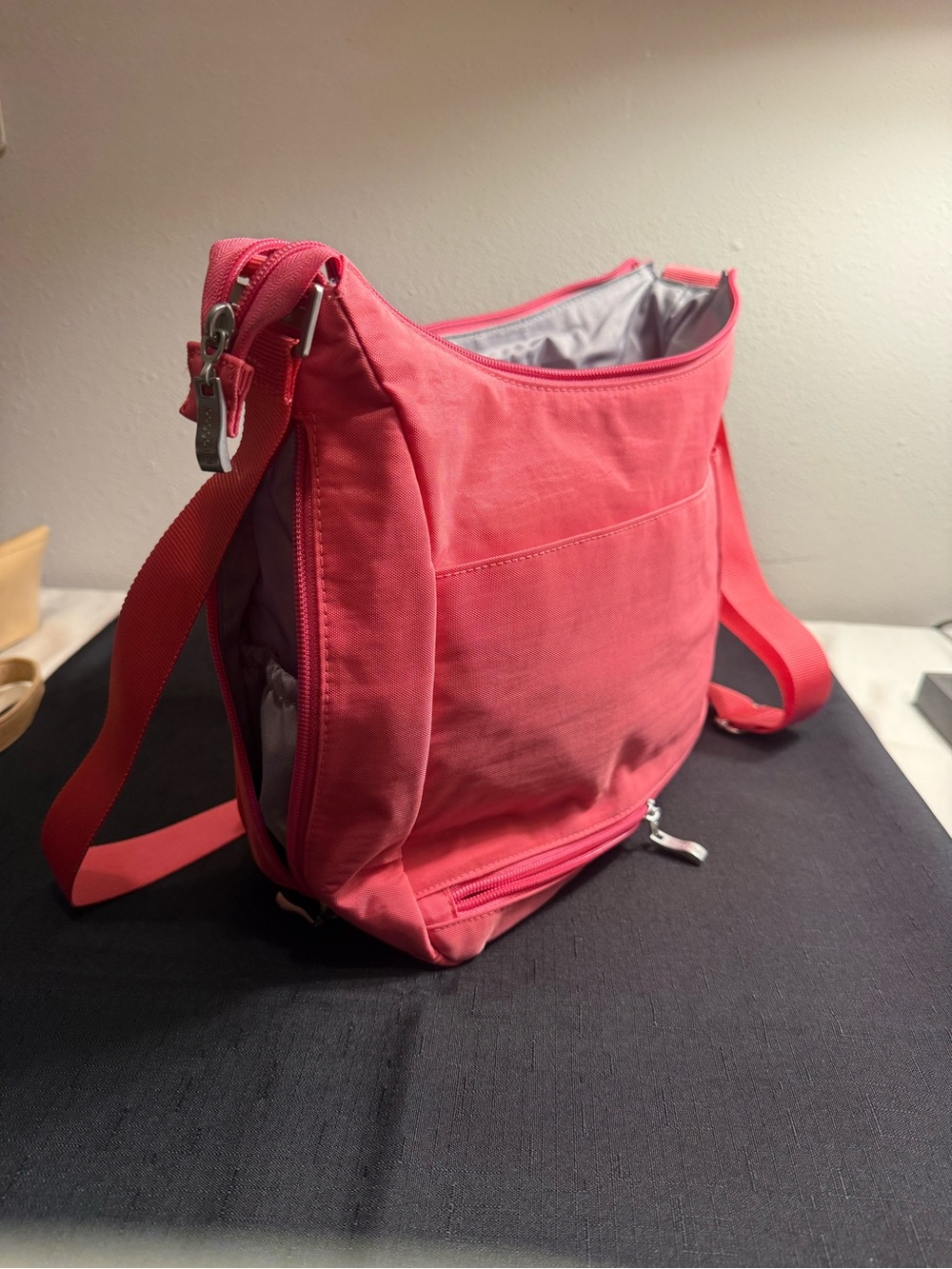 Baggallini Coral Pink Crossbody Organizer Bag - Picture 4 of 6